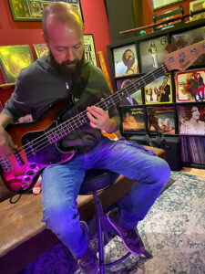 Studio di registrazione Wonderland Studio Recording sala regia con Bambi
